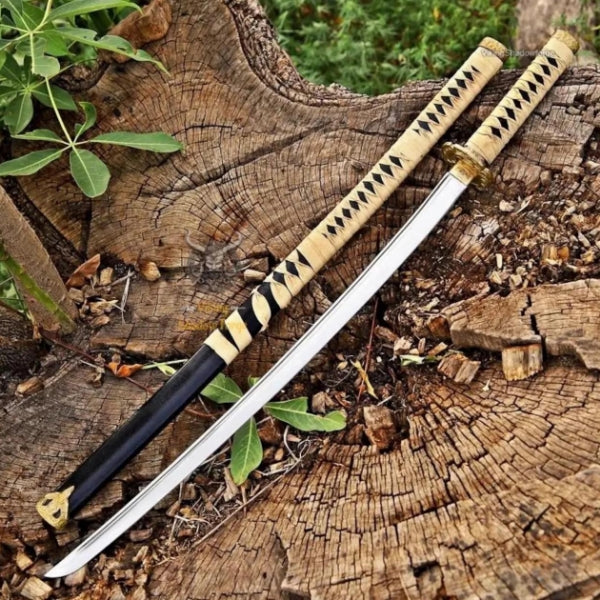 Hand-Forged 1060 Steel Katana: Authentic Japanese Samurai Sword.