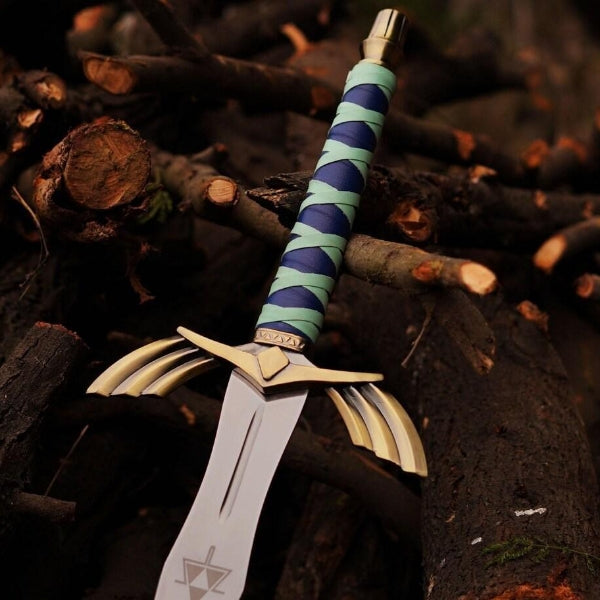 Legend Master Sword Skyward & The Legend of Zelda Breath of the Wild – Hylian Shield Zelda